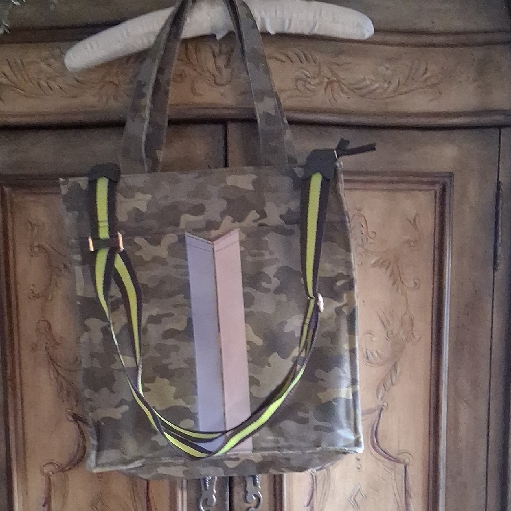 Stella & Dot Camouflage Tote Bag